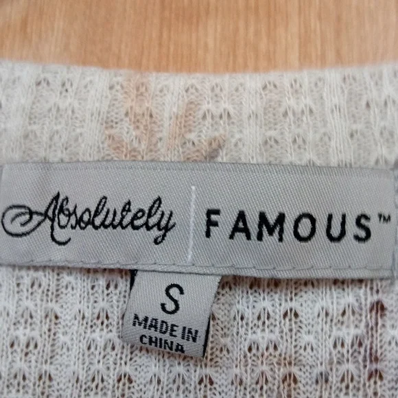 Absolutely Famous button front - Picture 2 of 5